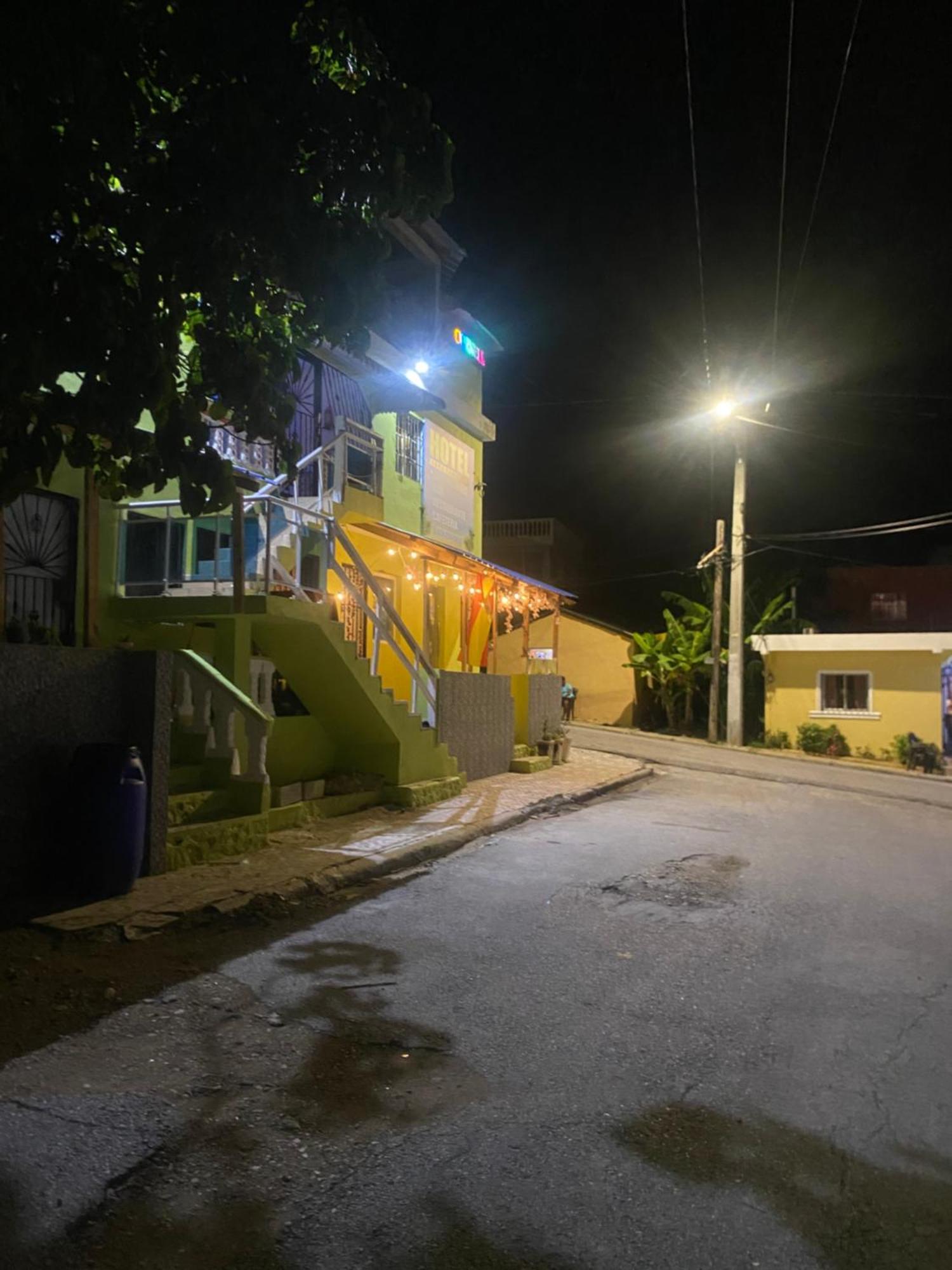 Hotel Dona Cornelia Los Patos Exterior foto